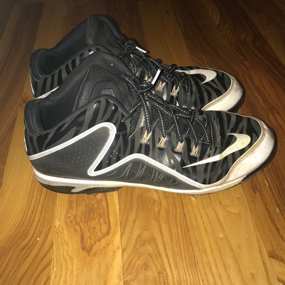 Men’s Nike cleats - Picture 2 of 3